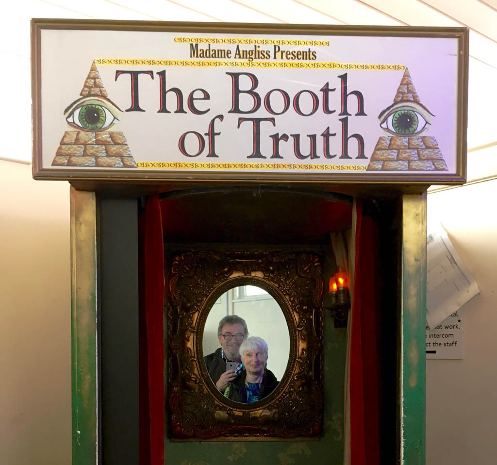 booth_of_truth